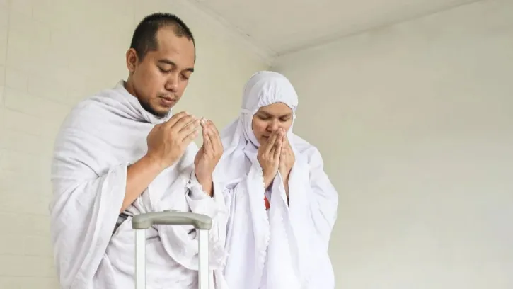 List Perlengkapan Umroh dan Haji yang Wajib Dibawa, Jangan Sampai Ketinggalan!